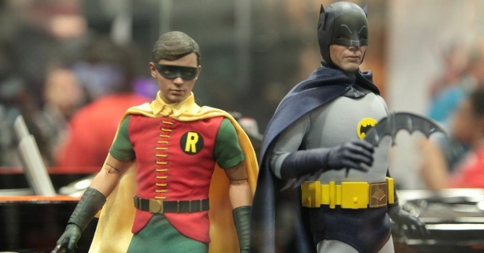 Batman e Robin do saudoso seriado de TV dos anos 60 em versão emborrachada - Omelete