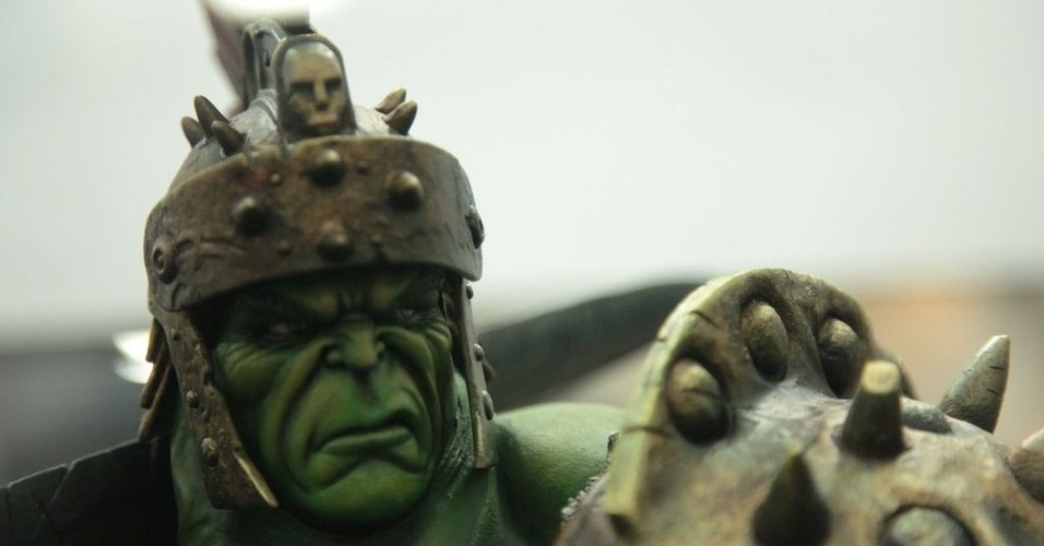 Boneco fotorrealista mostra cada uma das rugas no rosto de Hulk - Omelete