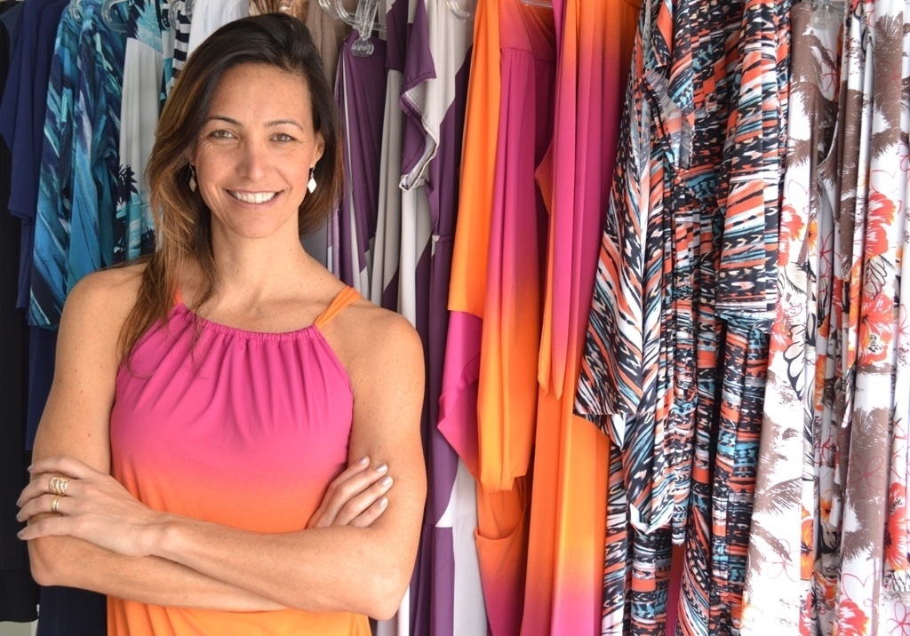 Fabíola Molina concilia a carreira de nadadora e sua confecção de moda praia. Além de vender online, ela tem uma loja própria em São José dos Campos e pontos de venda espalhados pelo Brasil e pelo mundo - Divulgação