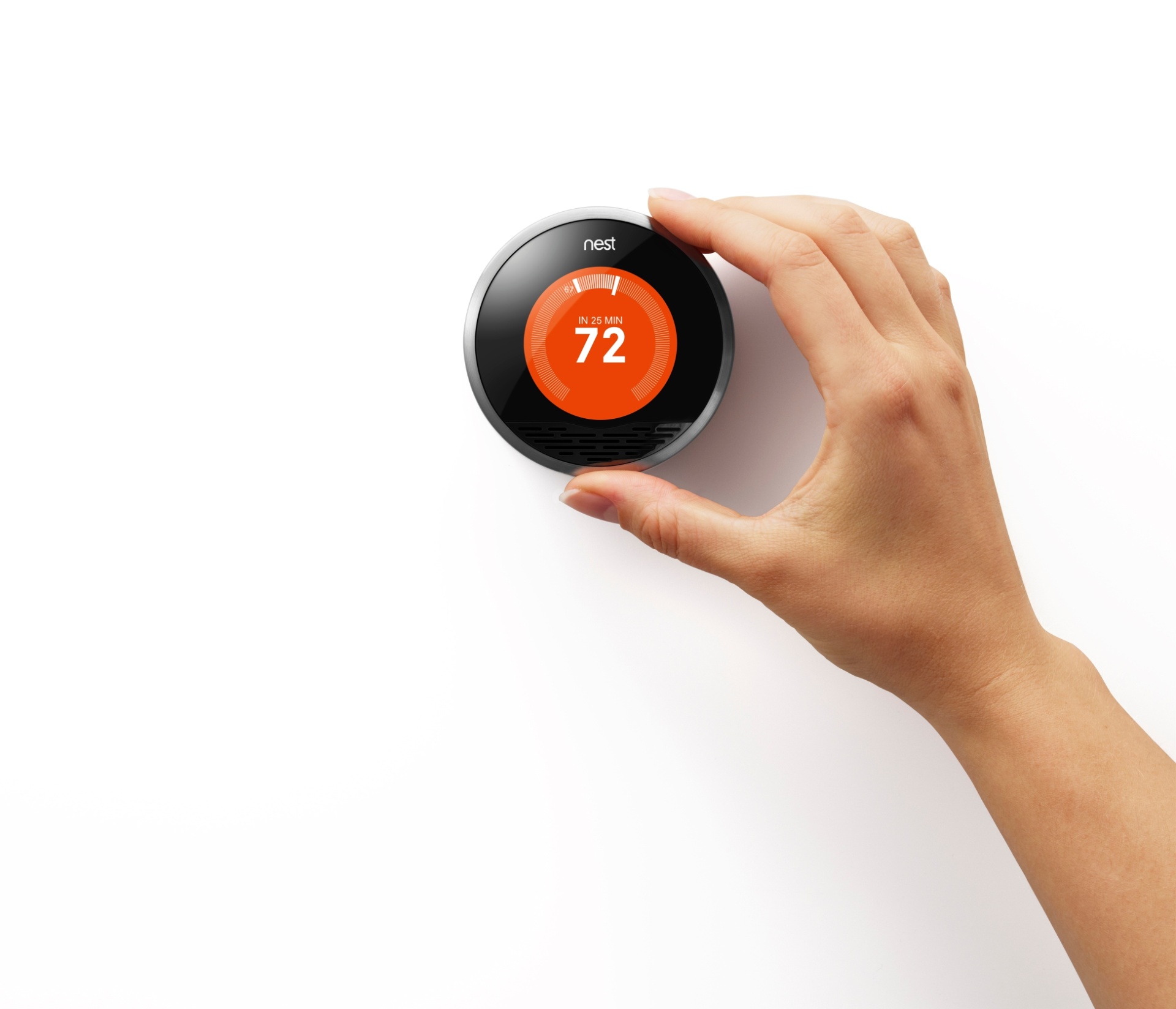 O termostato Nest,desenvolvido pela empresa de Tony Fadell - um dos criadores do iPod e do iPhone da Apple -, entende a rotina de aquecimento da residência e a automatiza, sem a necessidade de programação prévia (Imagem do NYT, usra apenas no respectivo material) - Divulgação/ The New York Times