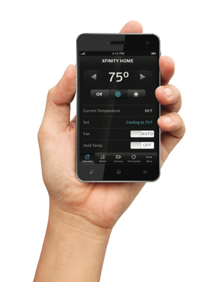 Smartphone equipado com o app Xfinity Home que automatiza e comanda a distância diversos equipamentos residenciais  (Imagem do NYT, usra apenas no respectivo material) - Divulgação/ The New York Times