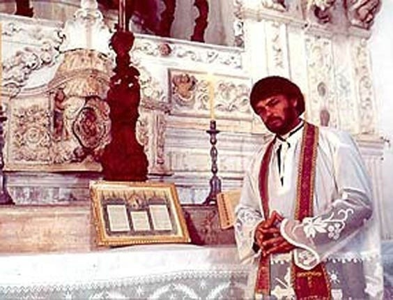 Kadu Moliterno era o padre José Maria em "Memorial de Maria Moura"