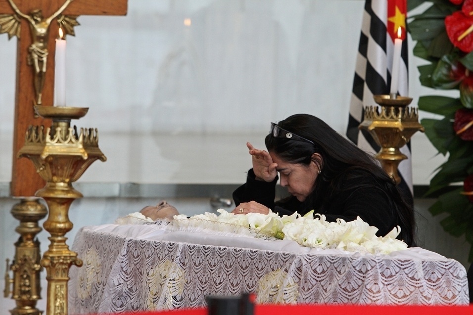 24.jul.2013 - Guadalupe Mendonça no velório de Dominguinhos, na Assembleia Legislativa de São Paulo - Shin Shikuma/UOL