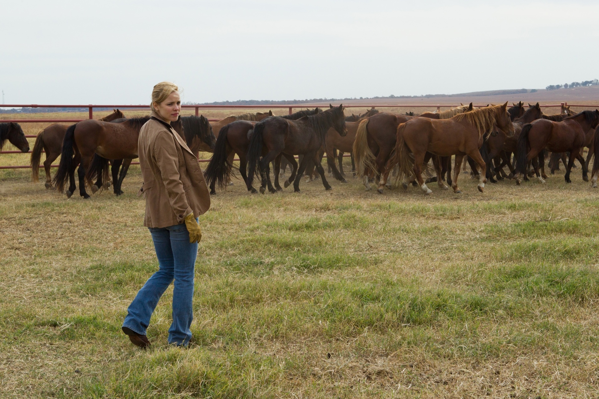 Cena do filme "Amor Pleno", dirigido por Terrence Malick e estrelado por Ben Affleck, Olga Kurylenko e Rachel McAdams. No filme, Rachel interpreta Jane, um amor do passado de Neil, personagem de Ben Affleck. - Divulgação / Paris Filmes