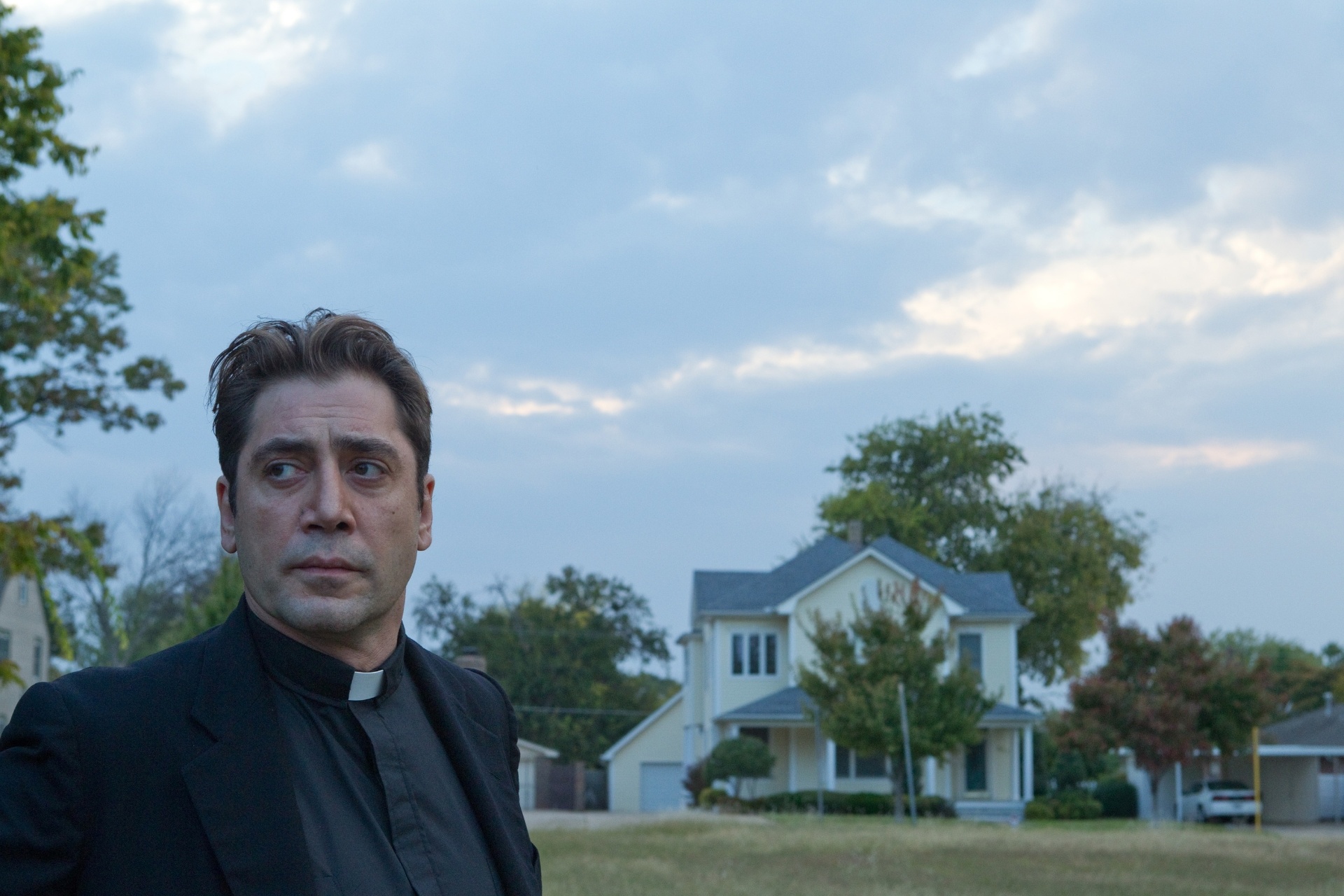 Cena do filme "Amor Pleno", dirigido por Terrence Malick e estrelado por Ben Affleck, Olga Kurylenko e Rachel McAdams. No longa, Javier Bardem interpreta o padre Quintana, um religioso que passa por uma crise com sua fé - Divulgação / Paris Filmes