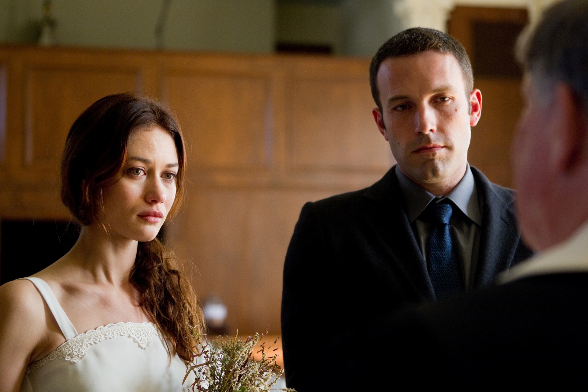 Cena do filme "Amor Pleno", dirigido por Terrence Malick e estrelado por Ben Affleck, Olga Kurylenko e Rachel McAdams. Marina, personagem de Olga, vivia em Paris até ser convidada por Neil (Affleck) a mudar-se com ele para os Estados Unidos. É aí que os problemas do casal vêm à  tona - Divulgação / Paris Filmes