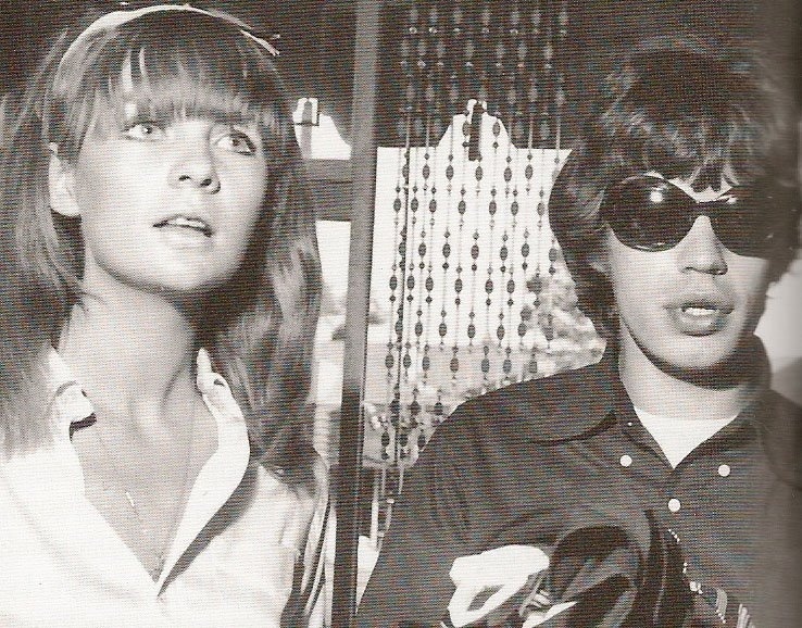A primeira namorada séria de Mick Jagger foi Chrissie Shrimpton