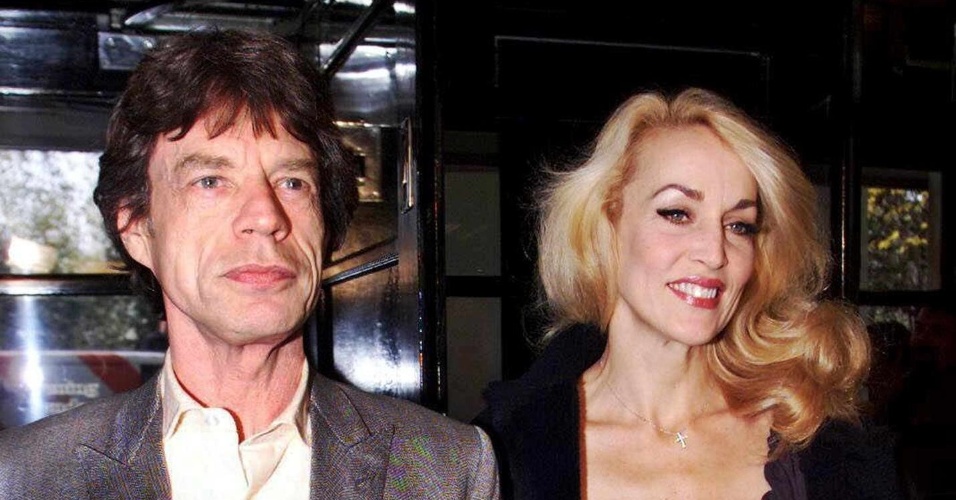 Mick Jagger e a modelo Jerry Hall, com quem viveu durante 22 anos e teve quatro de seus sete filhos
