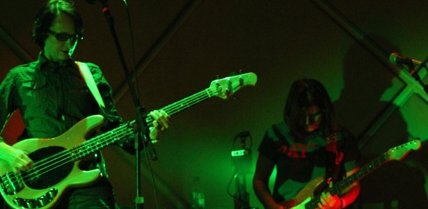 A baixista Josephine Wiggs e a guitarrista Kelley Deal do Breeders se apresentam em São Paulo - Fabiana de Paula/UOL