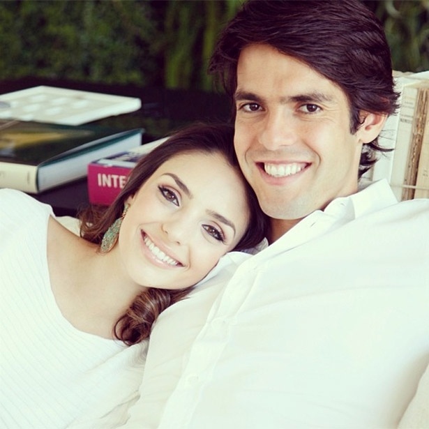 26.jul.2013 - Kaká se declara para a mulher Carol Celico, que completa 26 anos