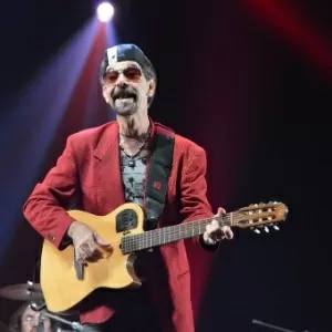 Domingão com Huck, Família leva prêmio após cantar com Fagner e Elba  Ramalho