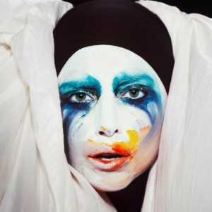 28.jul.2013 -  Lady Gaga divulga capa do single "Applause" - Divulgação