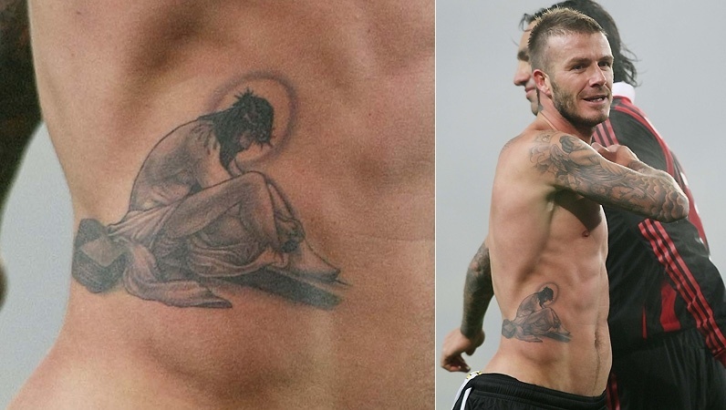 David Beckham tem uma imagem de Jesus Cristo um pouco abaixo das costelas