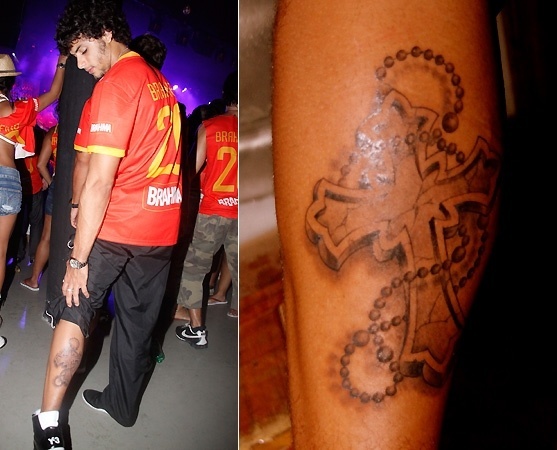 Jesus Luz fez uma tatuagem na perna esquerda em homenagem à ex-namorada Madonna. Ele teria dito que falta colocar o nome da estrela