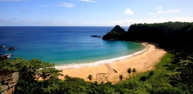 A Baía do Sancho é um dos muitos destinos paradisíacos do arquipélago pernambucano - Antônio Melcop/Divulgação