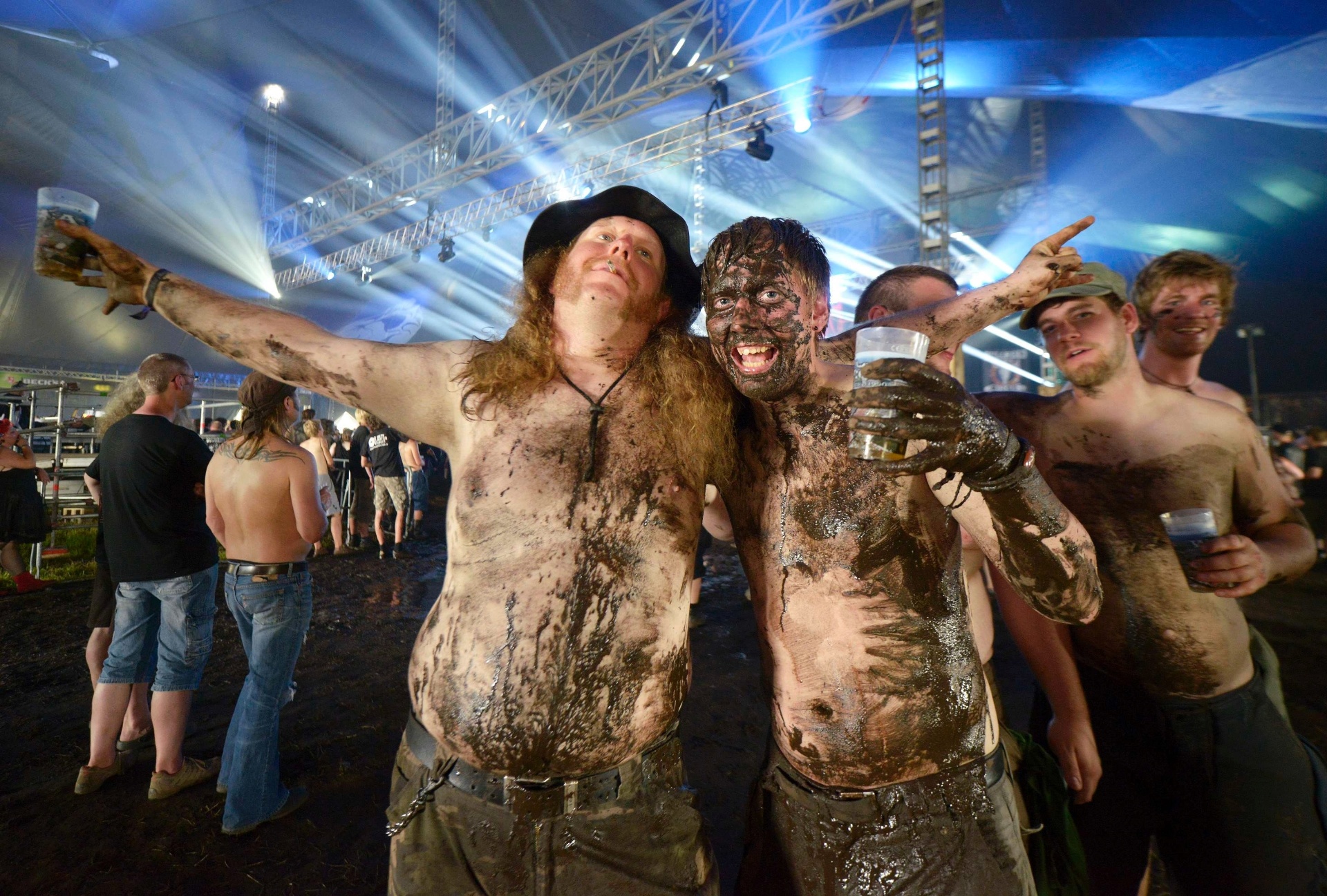 1º.ago.2013 - Metaleiros se reúnem na cidadezinha de Wacken, no norte da Alemanha, para o maior festival de heavy metal da Europa - Fabian Bimmer/Reuters