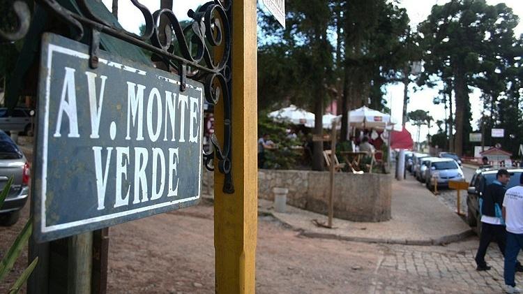o-movimento-e-o-burburinho-na-avenida-monte-verde-sao-constantes-de-dia-e-a-noite-o-que-torna-o-local-indispensavel-para-varios-passeios-das-compras-as-refeicoes-1375477594218_v2_750x421 o-movimento-e-o-burburinho-na-avenida-monte-verde-sao-constantes-de-dia-e-a-noite-o-que-torna-o-local-indispensavel-para-varios-passeios-das-compras-as-refeicoes-1375477594218_v2_750x421 Divulgação O inverno está aí: veja cidades brasileiras perfeitas para curtir o frio - 22/06/2019 o movimento e o burburinho na avenida monte verde sao constantes de dia e a noite o que torna o local indispensavel para varios passeios das compras as refeicoes 1375477594218 v2