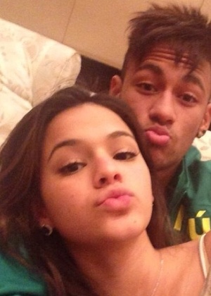 Neymar afirma que é ciumento com a namorada, Bruna Marquezine