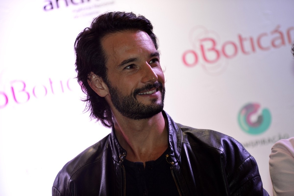 Rodrigo Santoro Famosos UOL Entretenimento