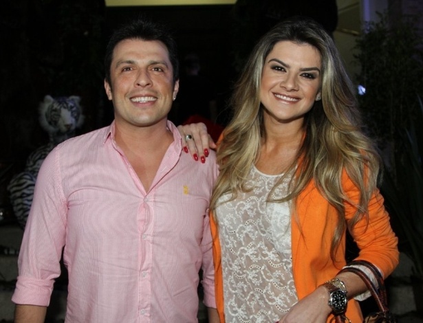 5.ago.2013- Mirella Santos e Wellington Muniz, o Ceará no "Pânico" na festa de Vittorio