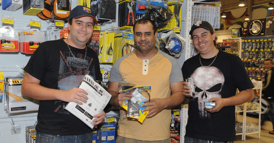 MercadoCar: Allan Luis Tesori , Anderson Rocha Duarte e Leandro Manoel Domingos - Murilo Góes/UOL