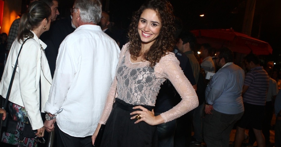 6.ago.2013 - Amanda Richter na inauguração do restaurante Paris 6 na Barra da Tijuca, no Rio de Janeiro