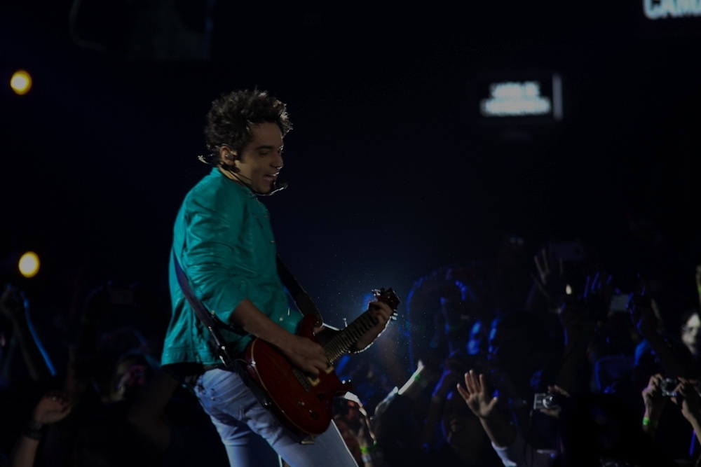 7.ago.2013 - A dupla usou efeitos de ilusão de óptica em diversas músicas, entre elas "Caras e Bocas", "Homens e Anjos" e "No veneno" - Claudio Augusto/Foto Rio News