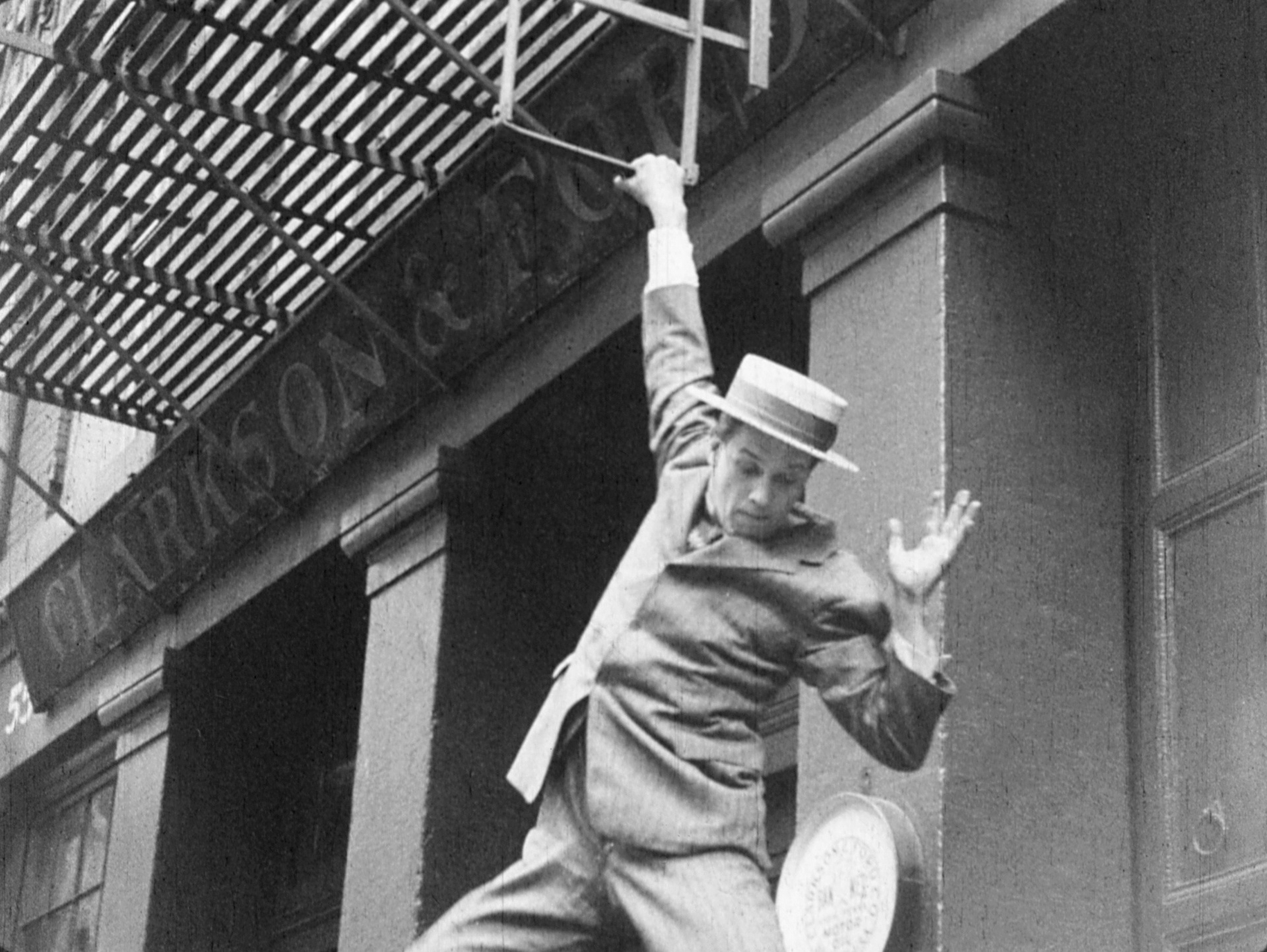 Cena do filme "Too Much Johnson" (1938), de Orson Welles, considerado perdido desde 1970, encontrado recentemente em um armazém da cidade de Pordenone, no norte italiano - Cineteca del Friuli e George Eastman House/Divulgação/EFE