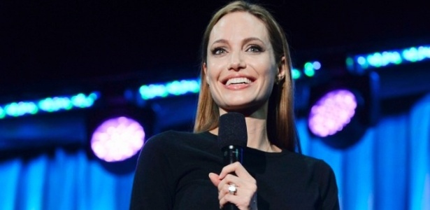 10.ago.2013 - Angelina Jolie comparece à D23 Expo, evento da Disney voltado para fãs - Divulgação