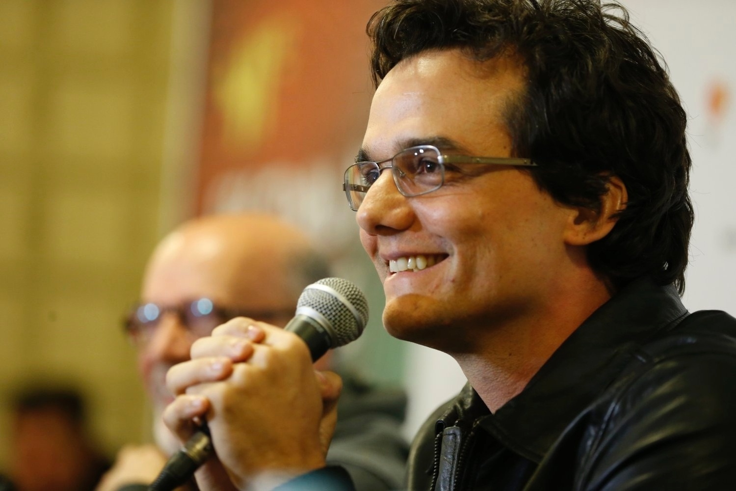 10.ago.2013 - Wagner Moura conversa com a imprensa sobre a homenagem que recebe no 41º Festival de Cinema de Gramado (RS) - Felipe Panfili / AgNews