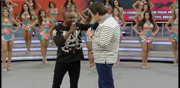 Após internação, Thiaguinho se apresenta no "Domingão do Faustão" - Reprodução/TV Globo