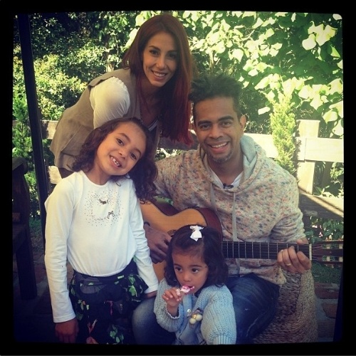 11.ago.2013 - Tânia Khalill publicou foto da família reunida no Dia dos Pais