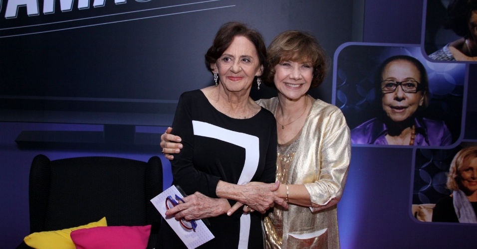 13.ago.2013 - As atrizes Laura Cardoso e Ana Rosa prestigiram o lançamento do programa "Damas da TV", do canal Viva, realizado no Rio