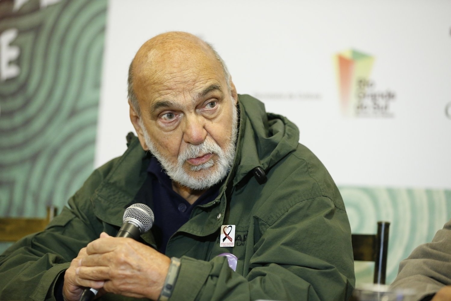 13.ago.2013 - O ator Lima Duarte fala à imprensa em entrevista coletiva sobre a homenagem do Festival de Cinema de Gramado ao filme Sargento Getúlio - Felipe Panfili e Leo Marinho/AgNews