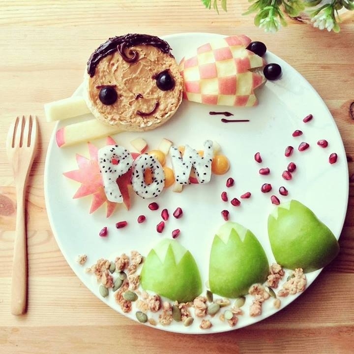 O Superman de Lee Samantha é composto por pão, maçã, uvas, manteiga de amendoim e chocolate - Lee Samantha/ Divulgação