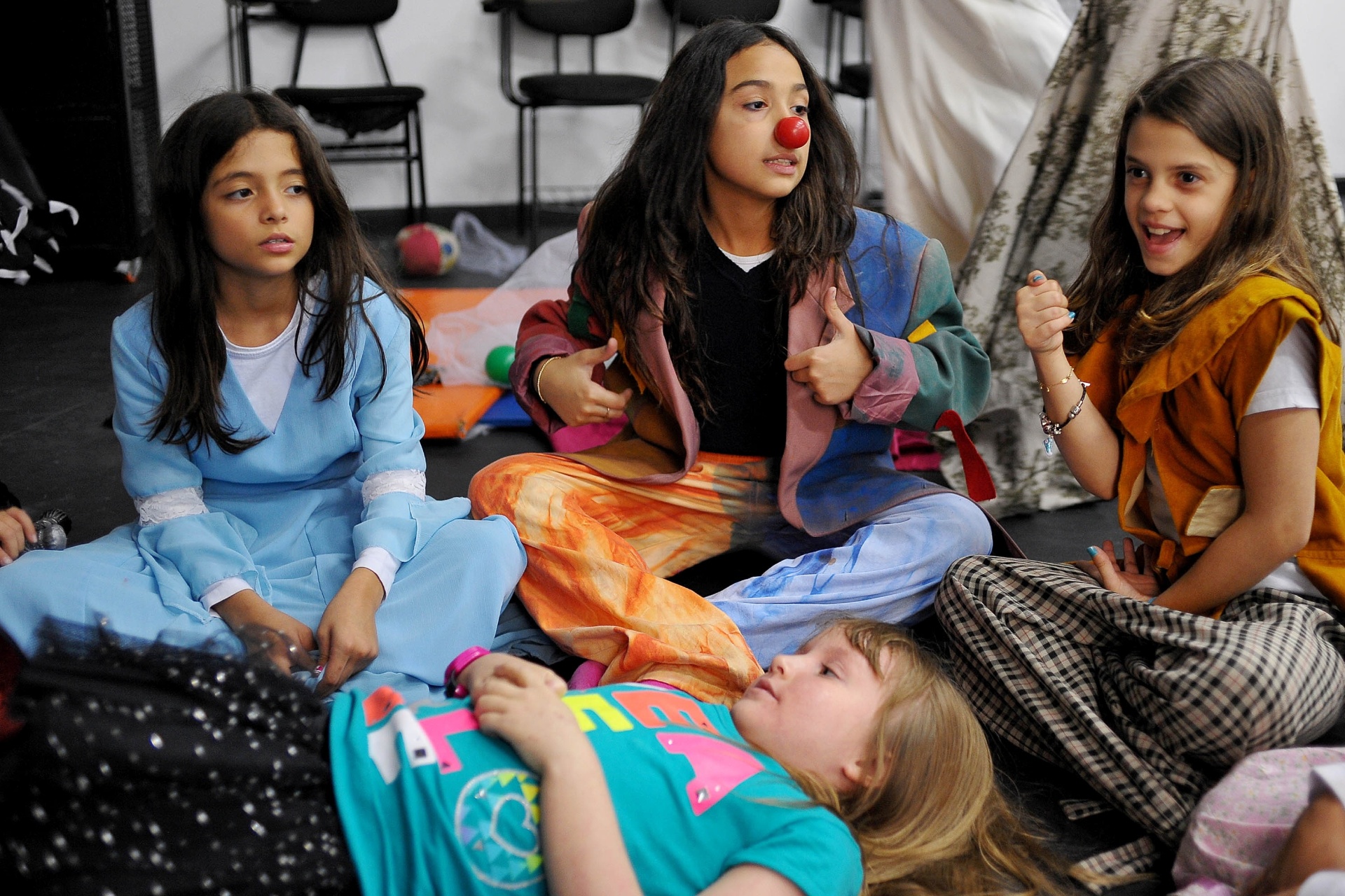 Depois de escolher os figurinos, é hora de se reunir com seu grupo e decidir falas e entradas inesperadas - Reinaldo Canato/UOL