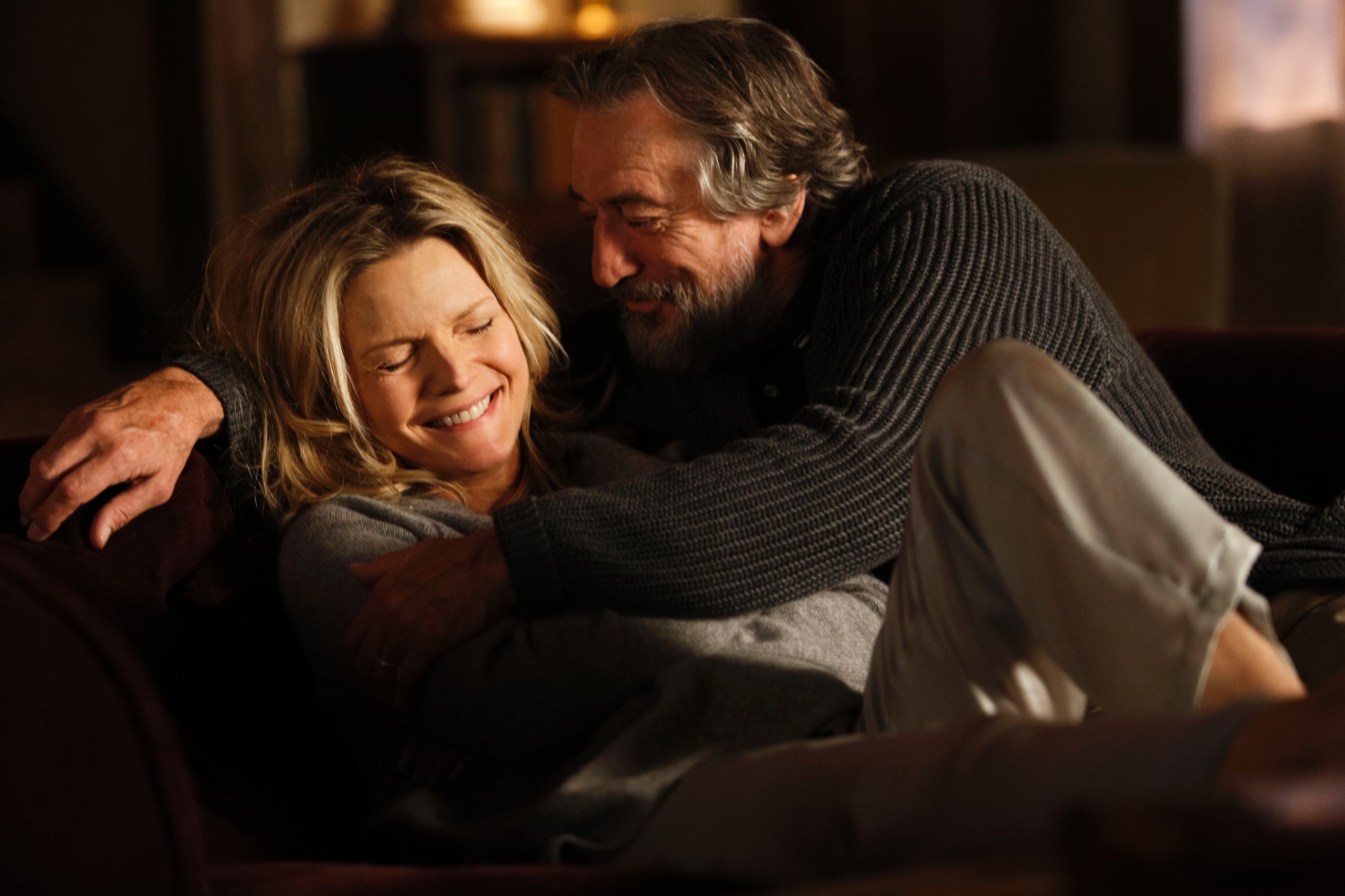 Michelle Pfeiffer e Robert de Niro em cena de "A Família", de Luc Besson - Divulgação