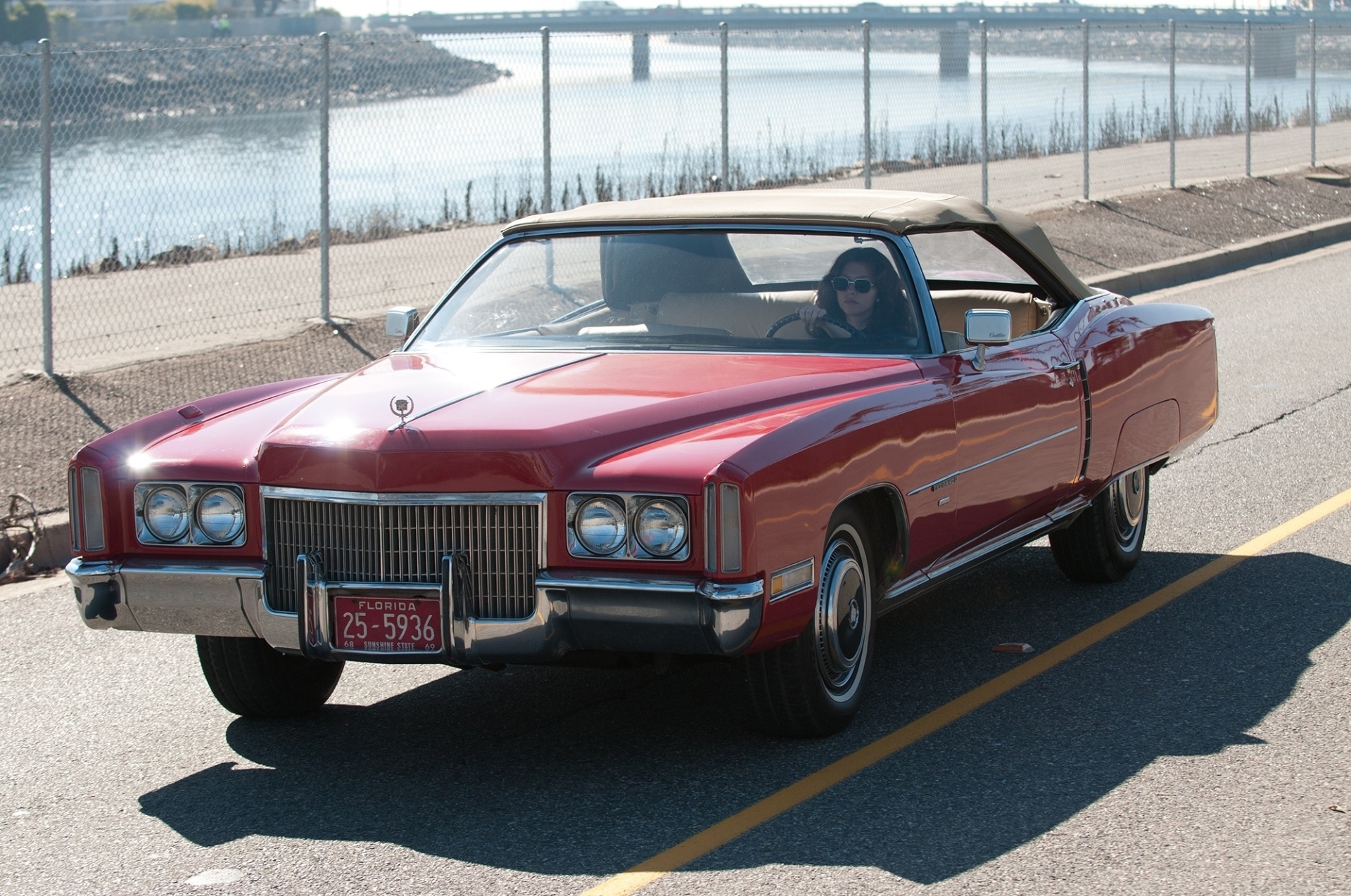 Cena de "Lovelace", filme sobre a estrela pornô Linda Lovelace, com atuação de Amanda Seyfried - Divulgação / Paris Filmes