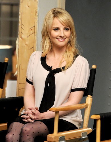 15.ago.2013 - A atriz Melissa Rauch (Bernadette) fala sobre a série "The Big Bang Theory", que estreia sua sétima temporada em 26 de setembro