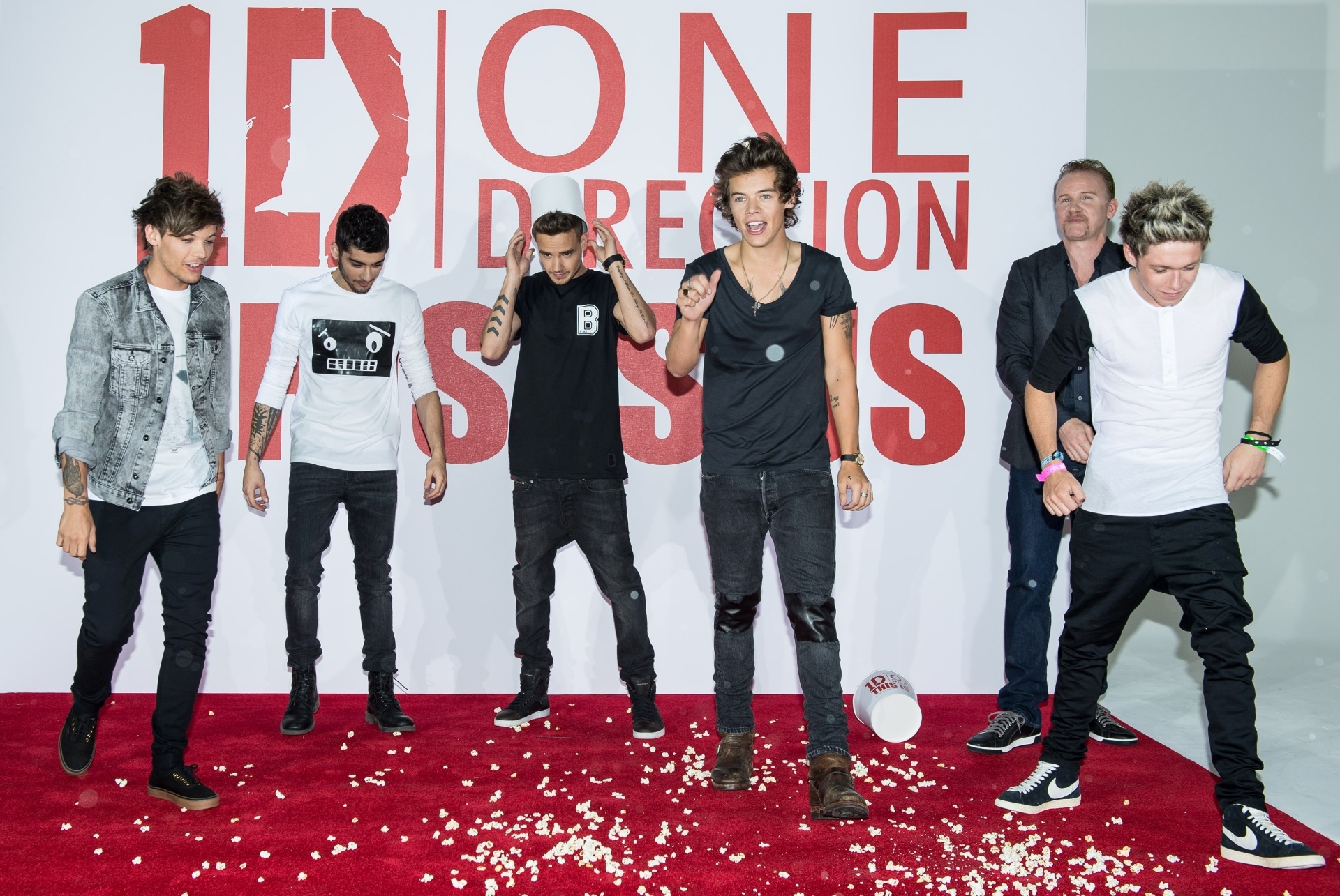 19.ago.2013 - Boyband One Direction apresenta o documentário "This is Us", que mostra a rotina de ensaios, as brincadeiras e os milhões de admiradores que acompanharam o quinteto britânico durante uma turnê mundial - Ian Gavan/Sony Pictures