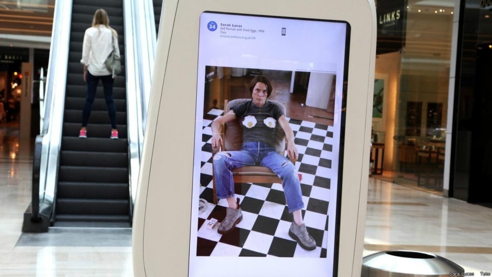 Um projeto artístico leva às ruas do Reino Unido centenas de reproduções de obras de arte pertencentes a coleções de museus britânicos. O projeto Art Everywhere (Arte em todo lugar) inclui várias obras da prestigiosa Tate Gallery - caso da obra acima, de Sarah Lucas - Art Everywhere/Divulgação