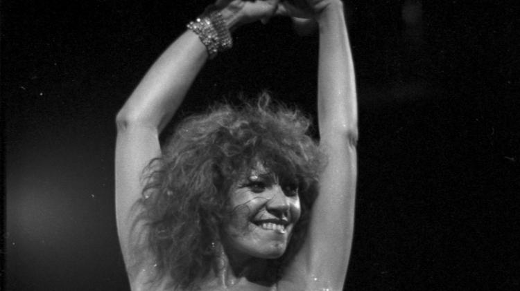 A cantora Elba Ramalho se apresenta em 25 de janeiro de 1991, na segunda edição do Rock In Rio - Folhapress - Folhapress