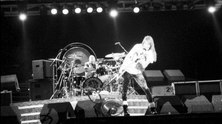 O vocalista Axl Rose durante show do Guns?N?Roses no Rock In Rio 1991 - Fernando Rabelo/Folhapress - Fernando Rabelo/Folhapress