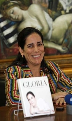 12.jul.2010 - A atriz Glória Pires no lançamento do livro "40 Anos de Glória", no Rio