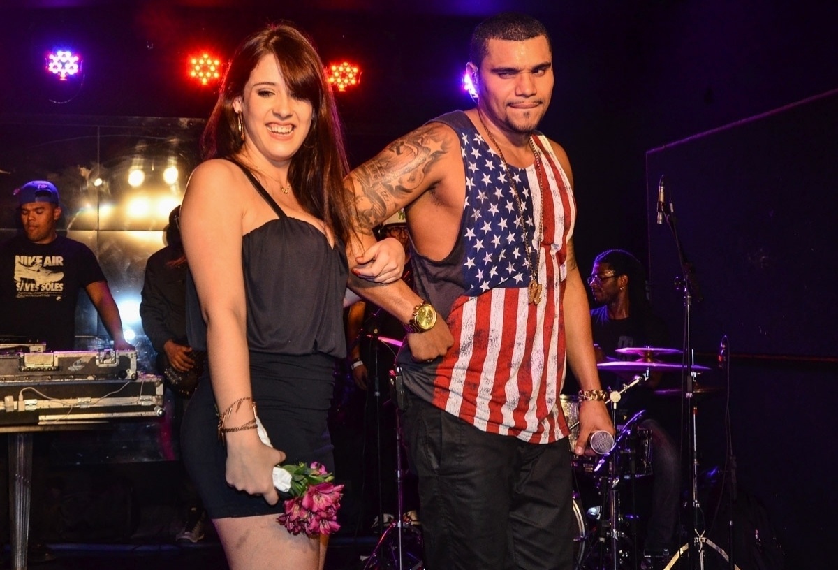 22.ago.2013 - Naldo Benny canta hits como "Amor de Chocolate" em show no Club A - Caio Duran/AgNews