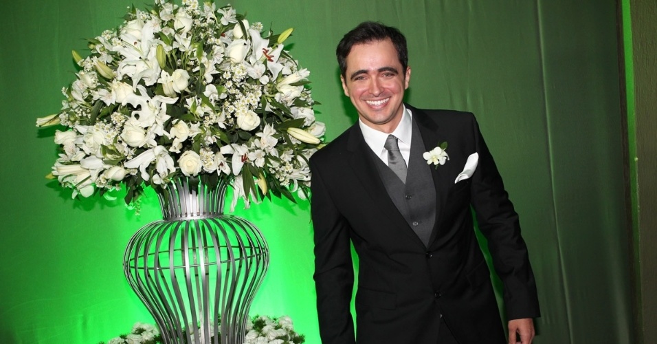 24.ago.2013 - Noivo de Karina Sato, Felipe Abreu