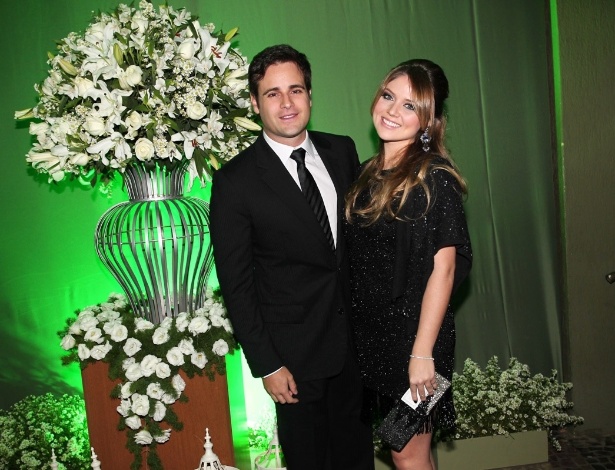 24.ago.2013 - Rodrigo Scarpa e a namorada, Gabriela Baptista