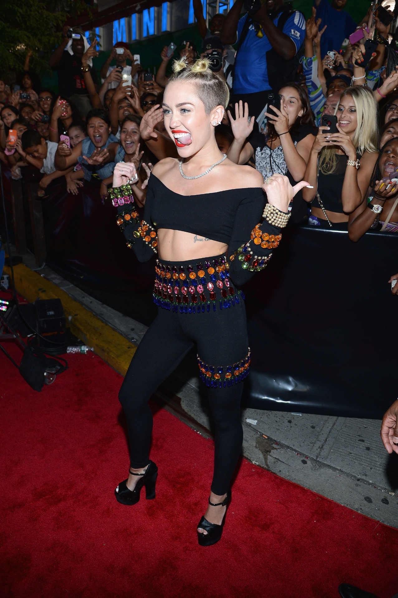 25.ago.2013 - Miley Cyrus chega ao Video Music Awards, no Barclays Center, em Nova York - Larry Busacca/Getty Images