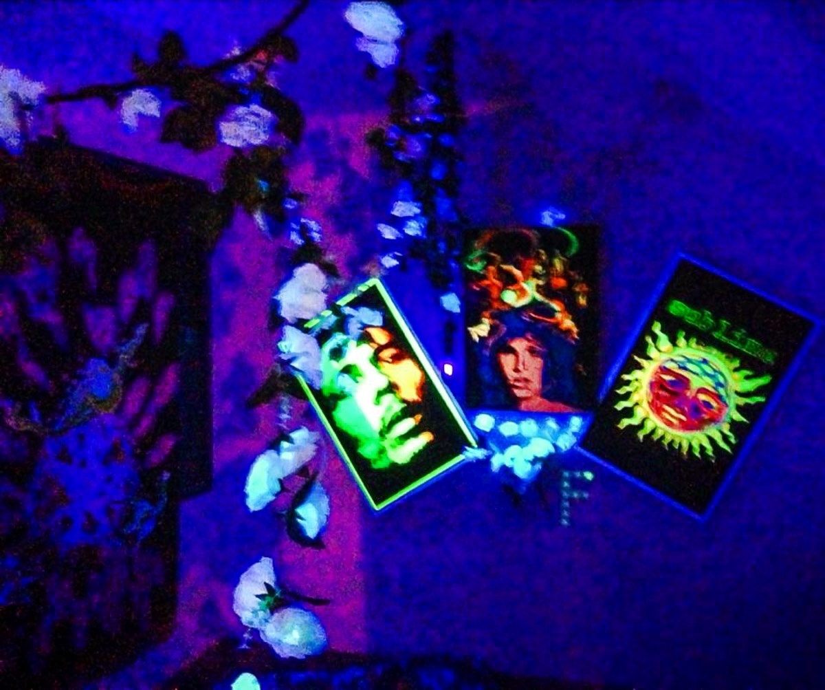 25.ago.2013 - Músico Serguei abre as portas da sua casa/museu em Saquarema (RJ) e mostra homenagens, fotos e reportagens sobre sua vida - Rômulo Melo/Foto Rio News