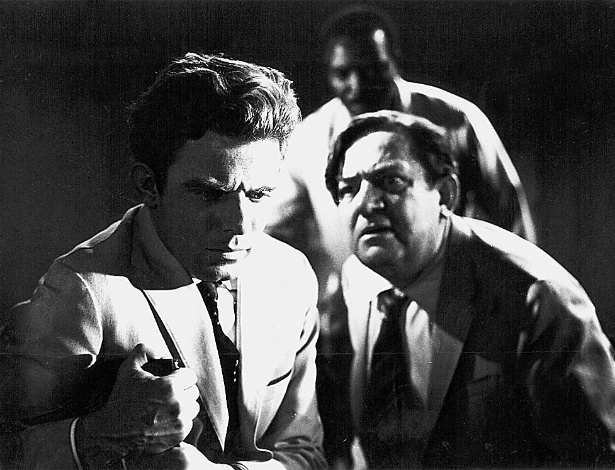 1965 - Em cena do filme "O Beijo", de Flávio Tambellini